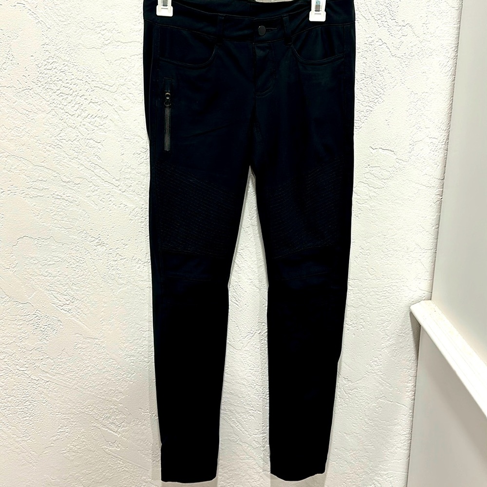 Lululemon black pants
